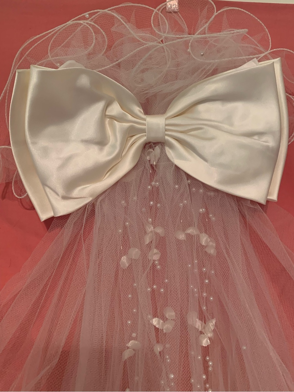 VTG Bridal Veil Satin Bow Pearl Rain Cascade 48” Long